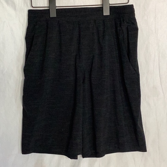 Lululemon shorts - Picture 2 of 11